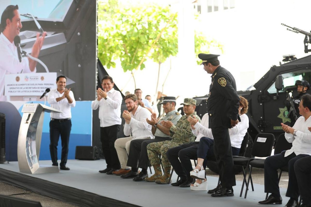 BIEN ARROPADOS LOS HÉROES SIN CAPA