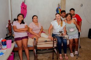 NO ES DE AHORA, SIEMPRE HE ESTADO CON USTEDES