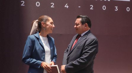 HUACHO EXPUSO LAS BONDADES DEL RESURGIMIENTO MAYA