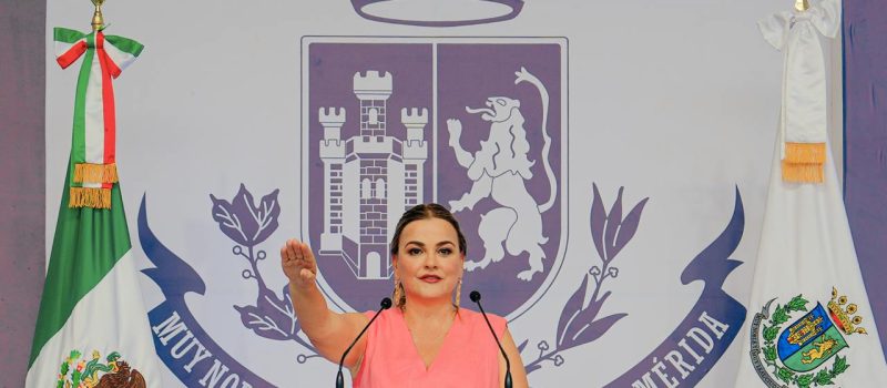 CECI LE DA UN NUEVO ROSTRO AL AYUNTAMIENTO MERIDANO