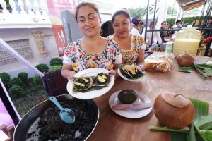 FESTEJOS PATRIOS BENEFICIARÁN A RESTAURANTEROS