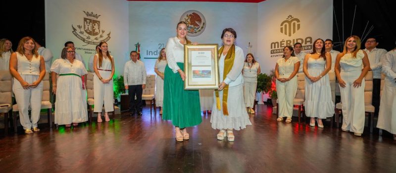 SESIÓN SOLEMNE EN EL CABILDO MERIDANO