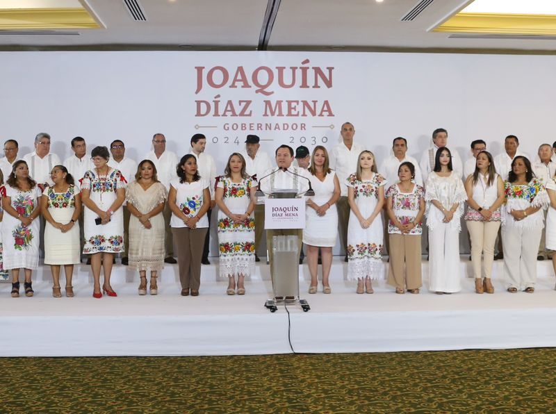 GABINETE CON UN FIRME COMPROMISO POR YUCATÁN