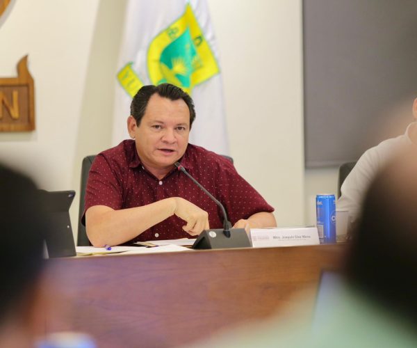 JOAQUÍN DÍAZ MENA PIDE REDOBLAR ESFUERZOS