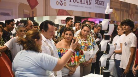 HUACHO RECORRE LAS INSTALACIONES DE        X´MATKUIL