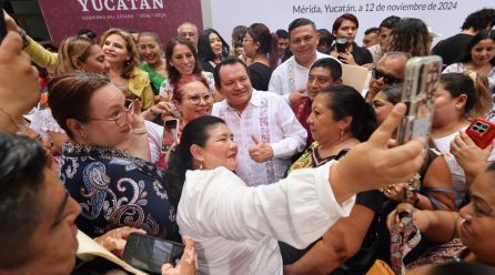 HUACHO DE LA MANO CON LAS YUCATECAS