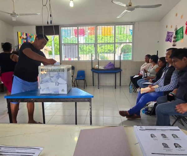 ELECCIÓN DE COMISARIOS UN EJEMPLO DEMOCRATICO: CPL