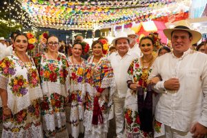 YA TIENE REYNA LAS FIESTAS DE TIZIMÍN