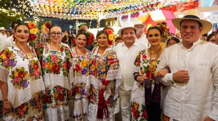 YA TIENE REYNA LAS FIESTAS DE TIZIMÍN