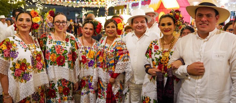 YA TIENE REYNA LAS FIESTAS DE TIZIMÍN