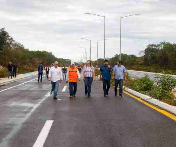 PARA FACIITAR LA ENTRADA Y SALIDA HACIA EL PERIFÉRICO