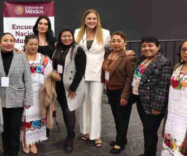 CON TOTAL DISPOSICIÓN A TRABAJAR DE MANERA COORDINADA