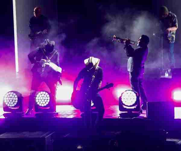 NORTEC: BOSTICH+FUSSIBLE PRENDE A MERIDANOS