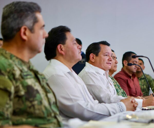 A CERRAR FILAS Y SUMAR ESFUEZOS POR EL BIEN DE YUCATÁN