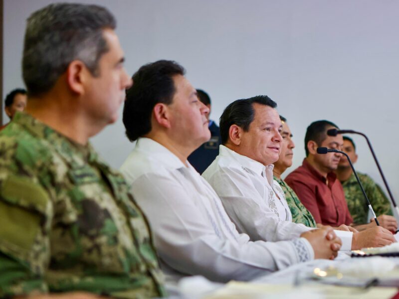 A CERRAR FILAS Y SUMAR ESFUEZOS POR EL BIEN DE YUCATÁN