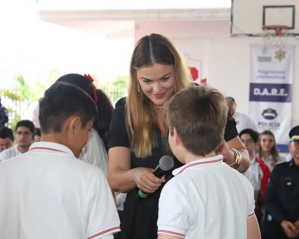 CECI PATRÓN PRESENTA “ALCALDESA EN TU ESCUELA”