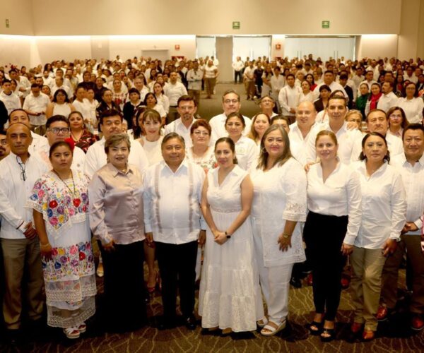 PARA REVALORIZAR LA LABOR DEL MAGISTERIO
