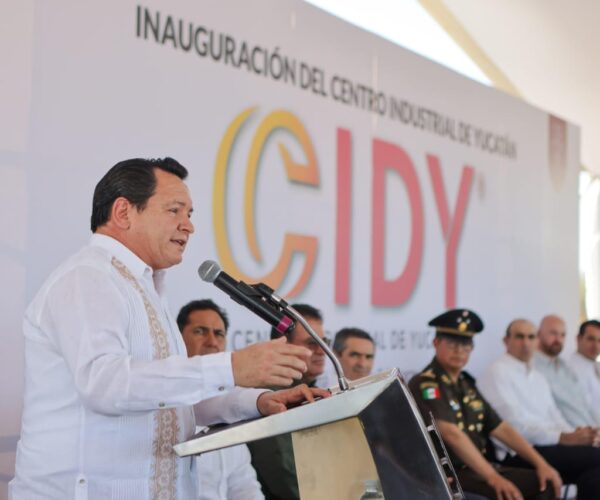INAUGURAN CENTRO INDUSTRIAL DE YUCATÁN