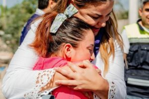 LA NUEVA FORMA DE GOBERNAR ES DE LA MANO CON LAS MUJERES