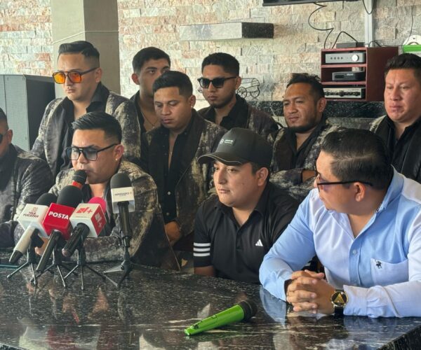 R15 “SE LAVA LAS MANOS”