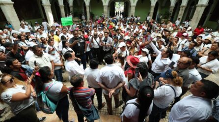 HUACHO ENCABEZA ENCUENTRO CON MAESTROS