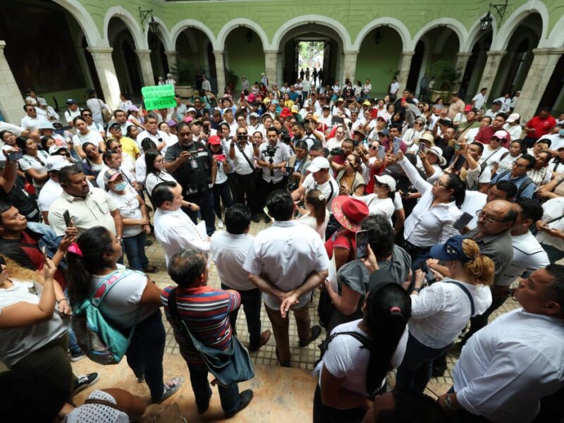 HUACHO ENCABEZA ENCUENTRO CON MAESTROS