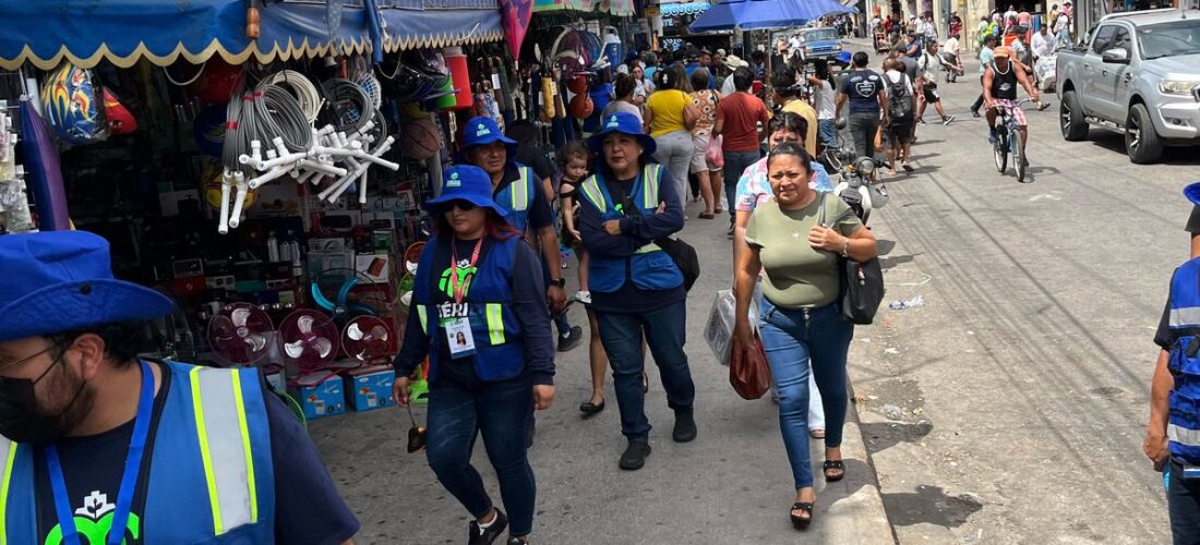 BANQUETAS LIBRES PARA TRANSEÚNTES