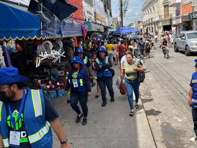 BANQUETAS LIBRES PARA TRANSEÚNTES