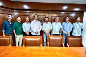 PARA IMPULSAR EL USO DE ENERGÍAS  RENOVABLES