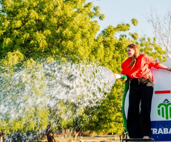 CON RIEGO ESTRATEGICO EL AYUNTAMIENTO AFRONTA LA TEMPORADA DE CALOR