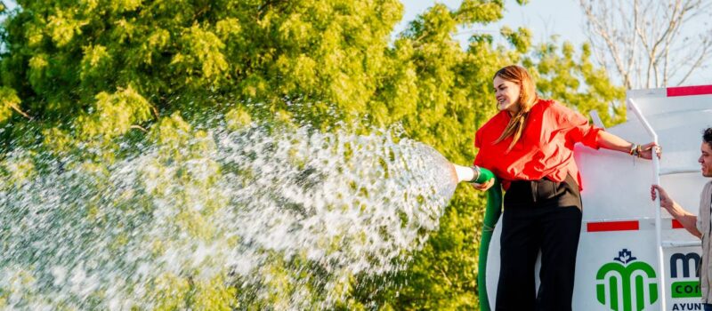 CON RIEGO ESTRATEGICO EL AYUNTAMIENTO AFRONTA LA TEMPORADA DE CALOR