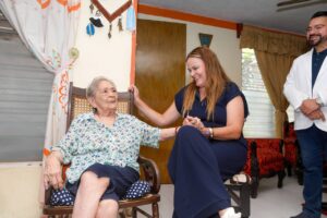 ESTOY MUY AGRADECIDA QUE NOS DEJEN ENTRAR A SUS HOGARES: CPL