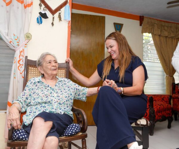 ESTOY MUY AGRADECIDA QUE NOS DEJEN ENTRAR A SUS HOGARES: CPL