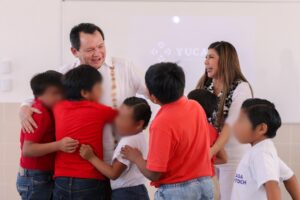 HUACHO ENTREGA AULAS Y ESPACIOS DIGNOS EN CASA OTOCH