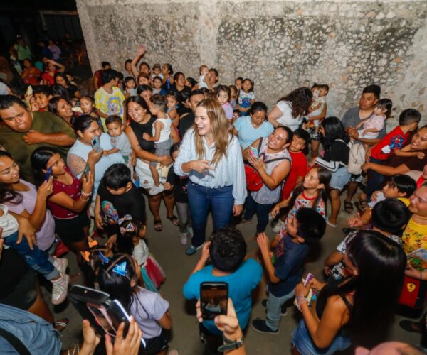 CON CUATRO CARAVANAS CECI CONSIENTE A LOS PEQUES