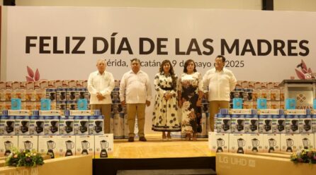RECONOCEN LA DEDICACIÓN Y ESFUERZO DE MADRES TRABAJADORAS