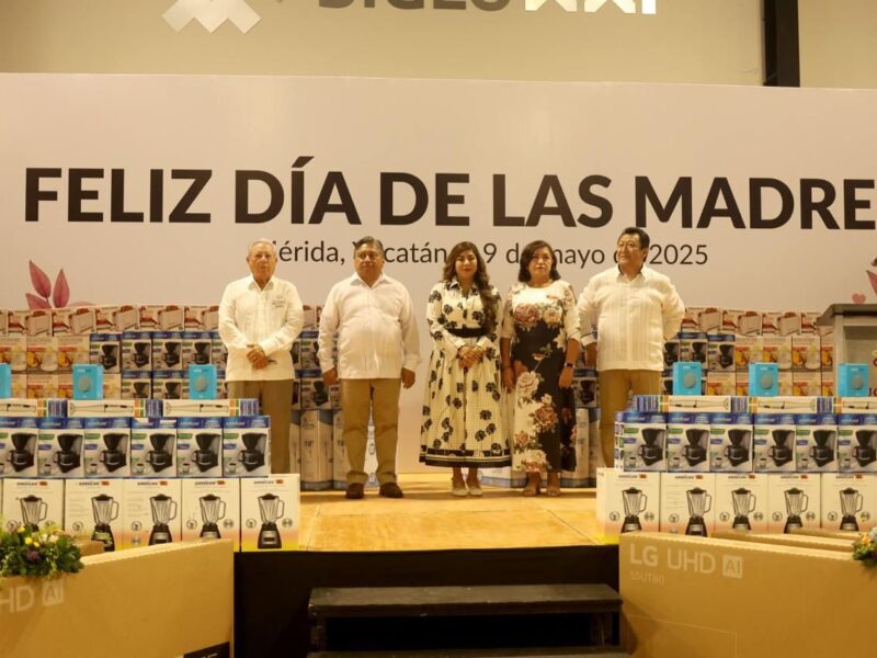 RECONOCEN LA DEDICACIÓN Y ESFUERZO DE MADRES TRABAJADORAS