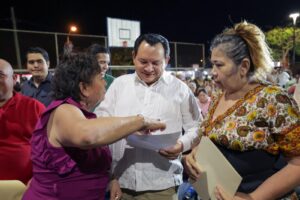 HUACHO MANTIENE DÍALOGOS CON EL PUEBLO EN CD CAUCEL