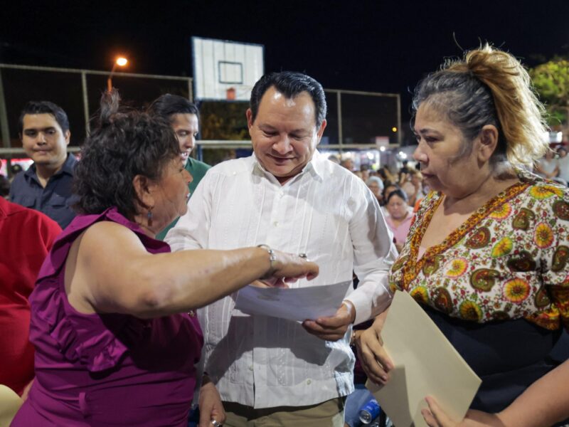 HUACHO MANTIENE DÍALOGOS CON EL PUEBLO EN CD CAUCEL