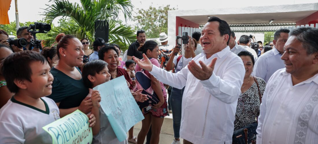 ESTUDIANTES DE KANASÍN ESTRENAN ESCUELA