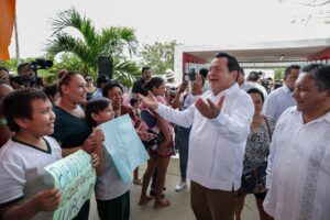 ESTUDIANTES DE KANASÍN ESTRENAN ESCUELA