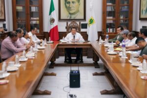 HUACHO APUESTA AL DÍALOGO CON LOS MAESTROS