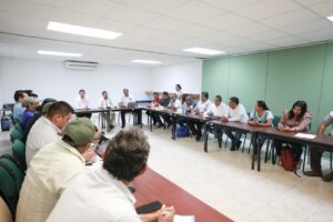 CELEBRAN ACUERDO CON MAESTROS