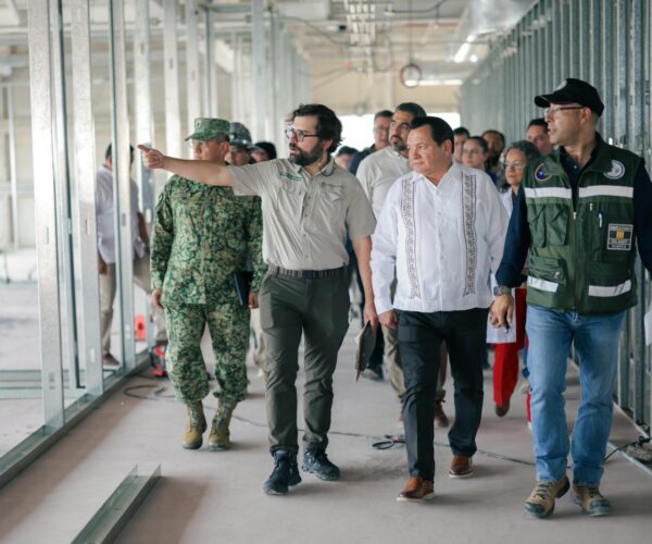 RECORRIDO POR EL NUEVO HOSPITAL AGUSTIN O´HORÁN