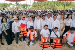 HUACHO ANUNCIA RECORRIDO DE LANCHAS RAPIDAS EN LA COSTA YUCATECA