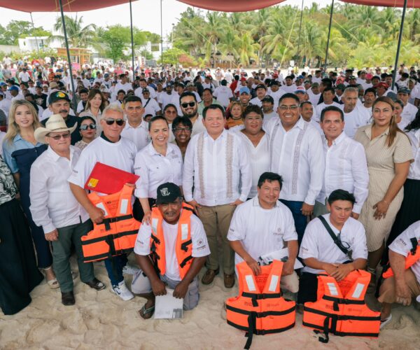 HUACHO ANUNCIA RECORRIDO DE LANCHAS RAPIDAS EN LA COSTA YUCATECA