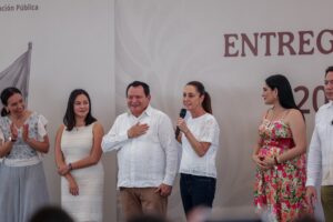 CLAUDIA SHEINBAUM Y JOAQUÍN DÍAZ DE GIRA POR YUCATÁN