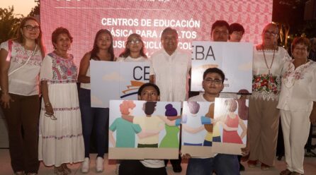 RECIBEN CERTIFICADO TRAS CONCLUIR SUS ESTUDIOS EN LOS CEBA