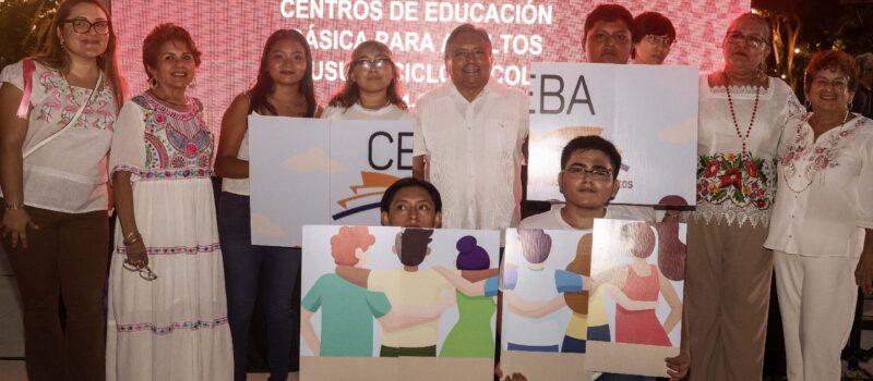 RECIBEN CERTIFICADO TRAS CONCLUIR SUS ESTUDIOS EN LOS CEBA