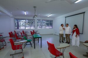 CINCO AULAS MÁS PARA UTC DE IZAMAL